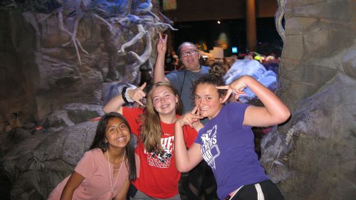 Four girls posing inside of the MN Zoo
