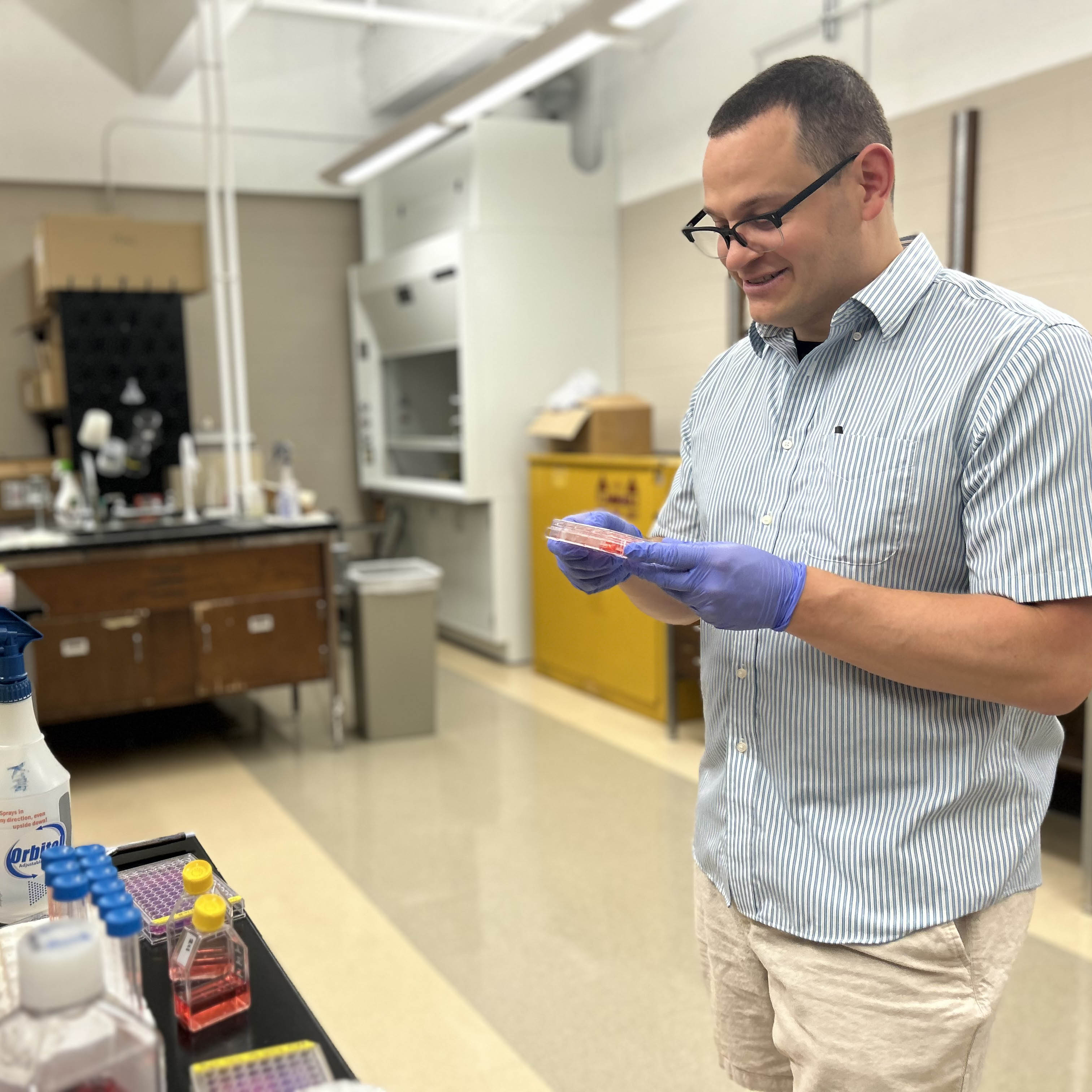 Biology professor Keenan Hartert is among the faculty using the CURE program to provide undergrads opportunities in research.