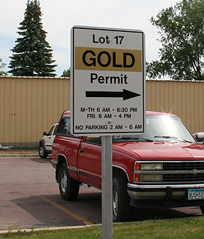 Lot 17 Gold Permit direction and parking hour signage