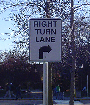 Right turn lane sign 